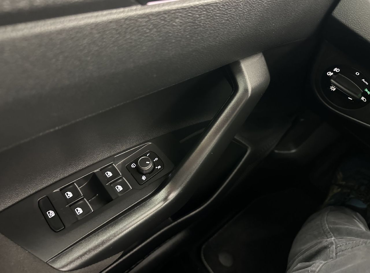 Zunanja slika - VW Taigo - 1.0 TSI R-Line 85.PANORAMA.LED.2025.SAMO 22.000 KM - 13