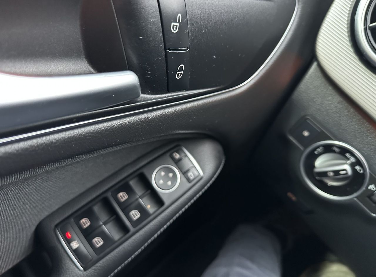 Zunanja slika - Mercedes-Benz B-Razred - B 180 d.NEMŠKI.NAVI.80 KW.SAMO 120.000 KM - 17