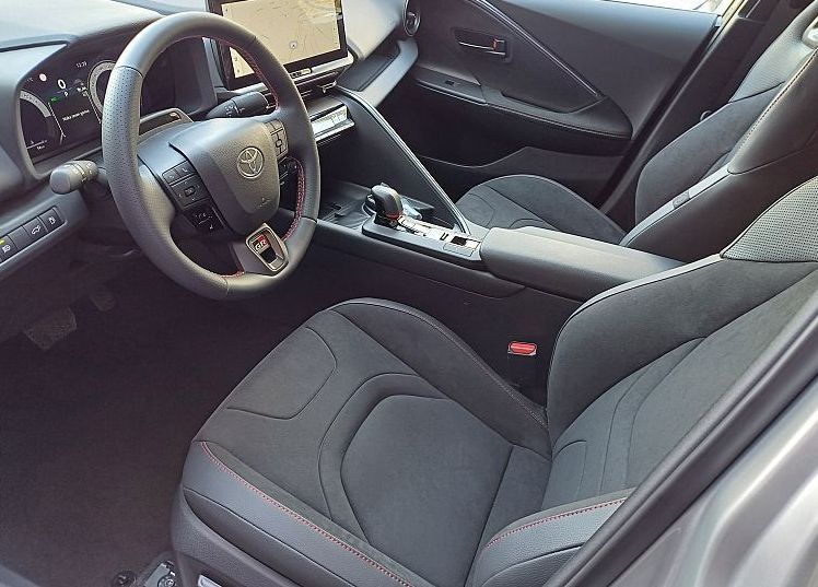 Zunanja slika - Toyota C-HR - 2.0 hibrid  HEV  GR SPORT PREMIERE - 7