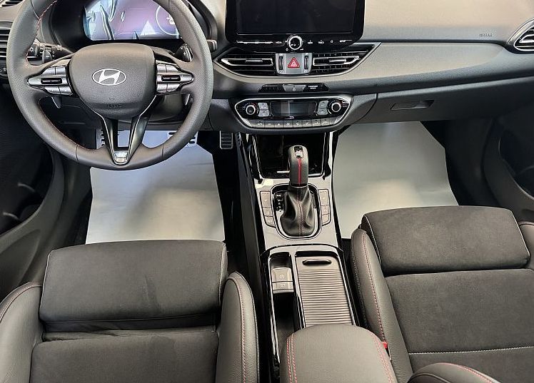 Zunanja slika - Hyundai i30 Wagon - 1.5 T-GDI 140 MHEV IMPRESSION RADAR WINTER MEMORY - 5