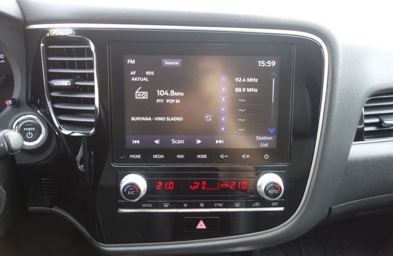 Zunanja slika - Mitsubishi Outlander - PHEV 2.4 MIVEC Twin Motor INSTYLE+ - 13