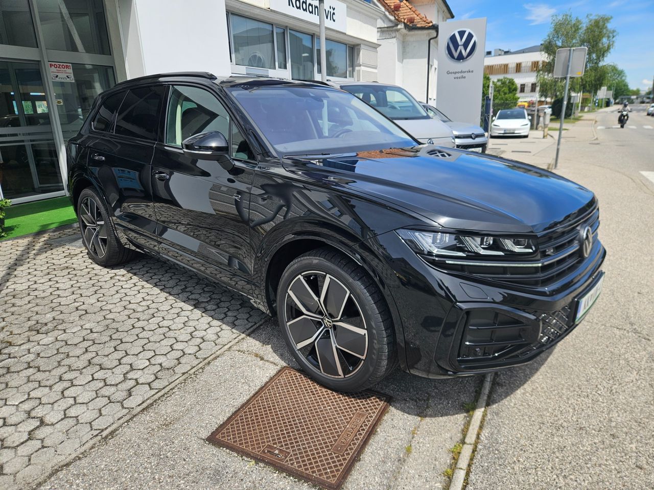 Zunanja slika - VW Touareg - 4motion V6 TDI BMT R-Line Final Edition - 2