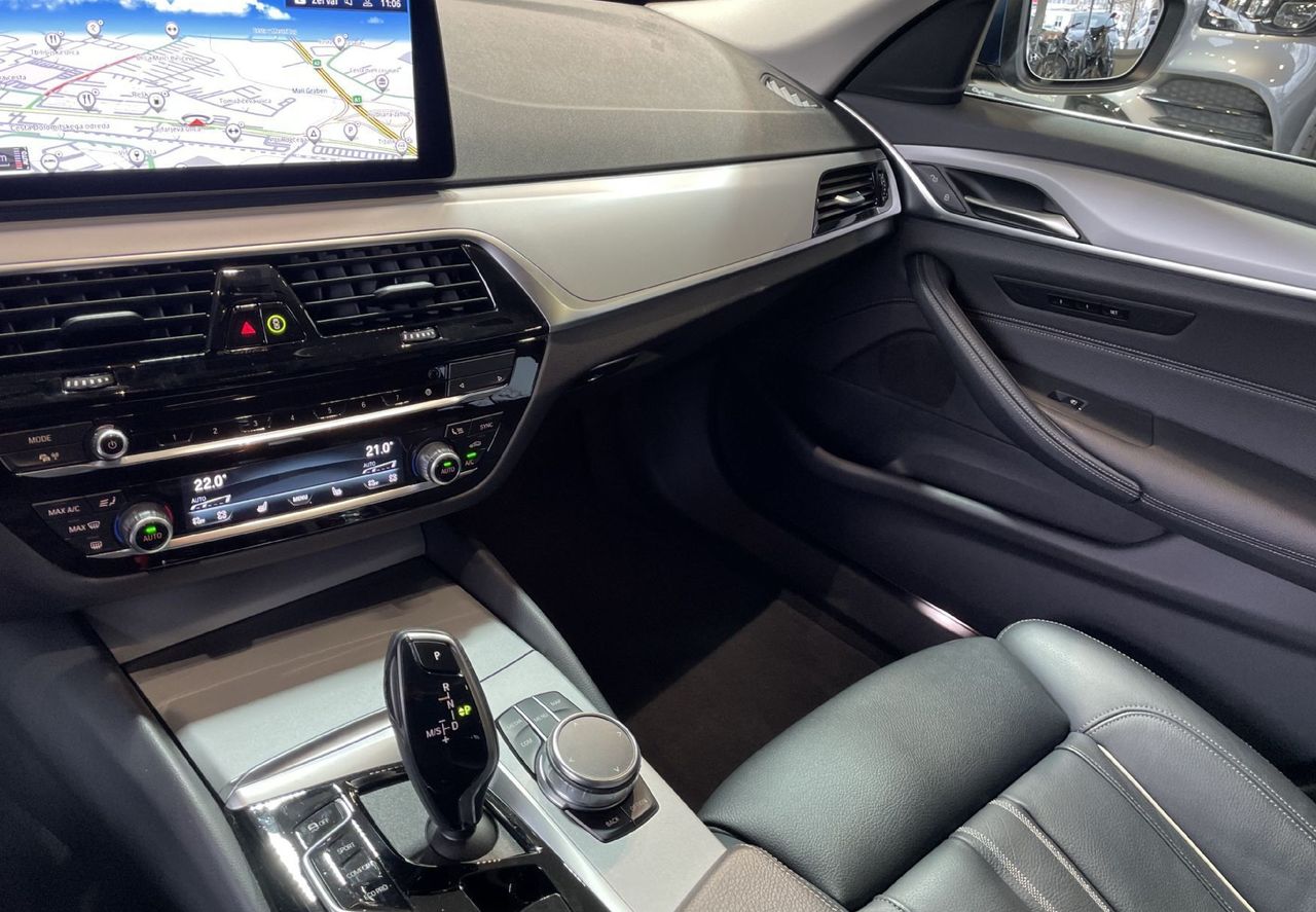 Zunanja slika - BMW Serija 5 - Touring: 1.LASTNIK-BUSINESS-RADAR-NAVI-MEMORY-USNJE - 11