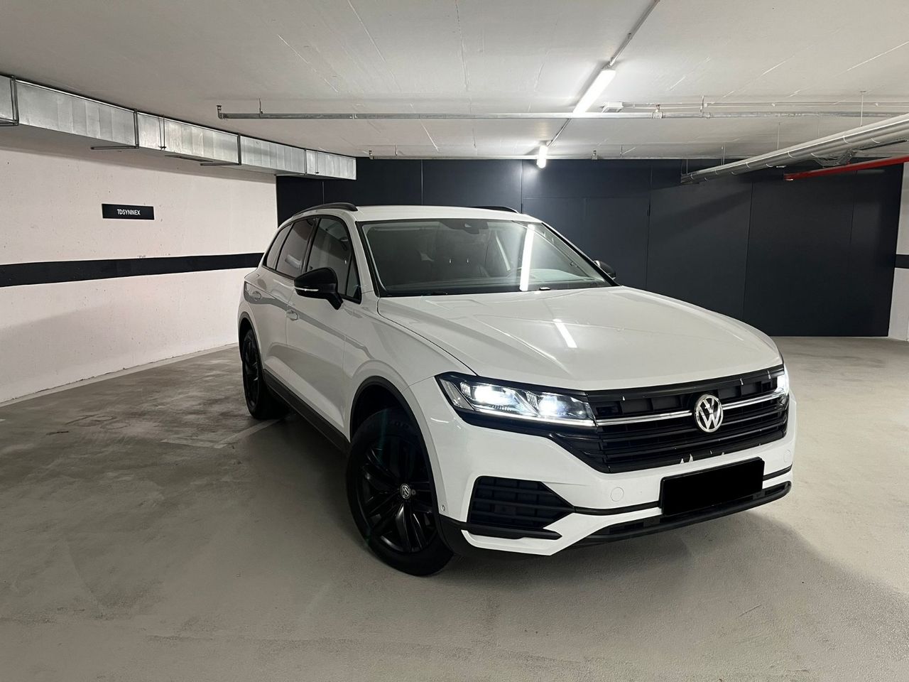 Zunanja slika - VW Touareg - V6 TDI - 4M - VLEČNA KLJUKA - SERVISNA KNJIGA - - 2