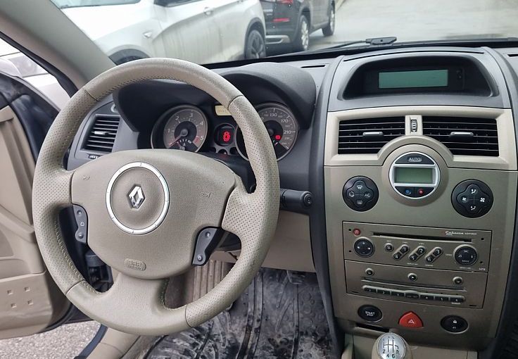 Zunanja slika - Renault Mégane - Megane 1.9DCI 130 PRIVILEGE - 8