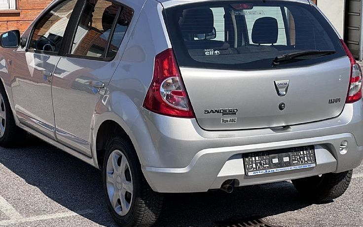 Zunanja slika - Dacia Sandero - 1.4 Laureate °PREVOŽENI SAMO 67.541 KM° - 3