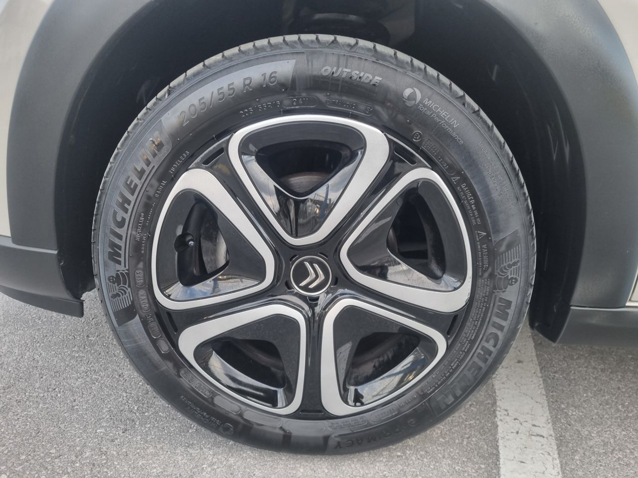 Zunanja slika - Citroën C3 - C-Series 1.2PT - SAMO 23.648KM - POTRJENA SERVISNA - 15