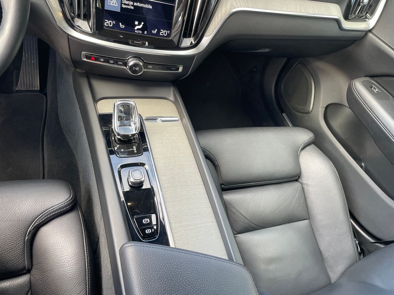Notranja slika - Volvo V60 - B4D Inscription Avt. - 13