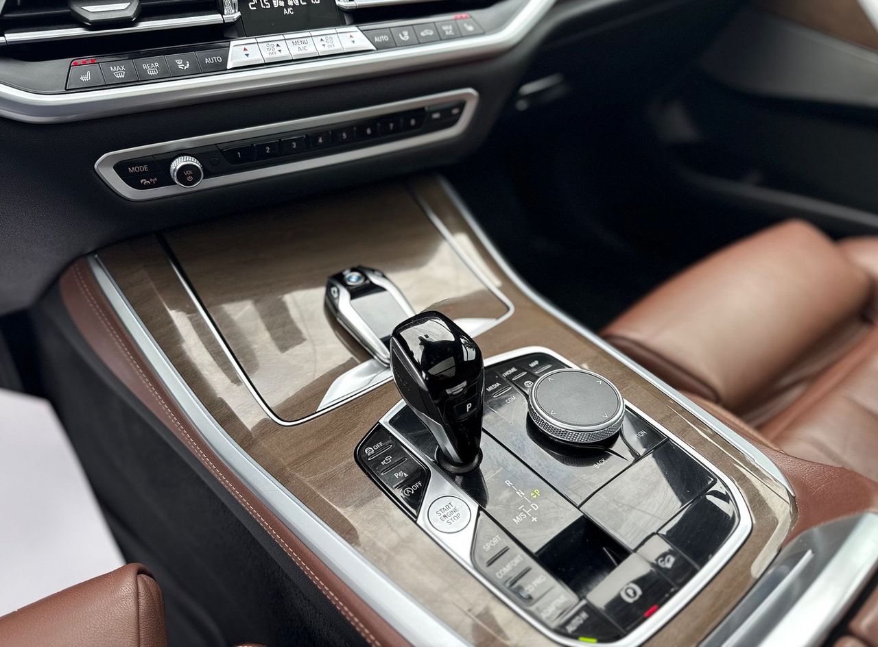 Zunanja slika - BMW X5 - serija : xDrive40i xLINE LASER ACC PANO HEADuP 360K - 19