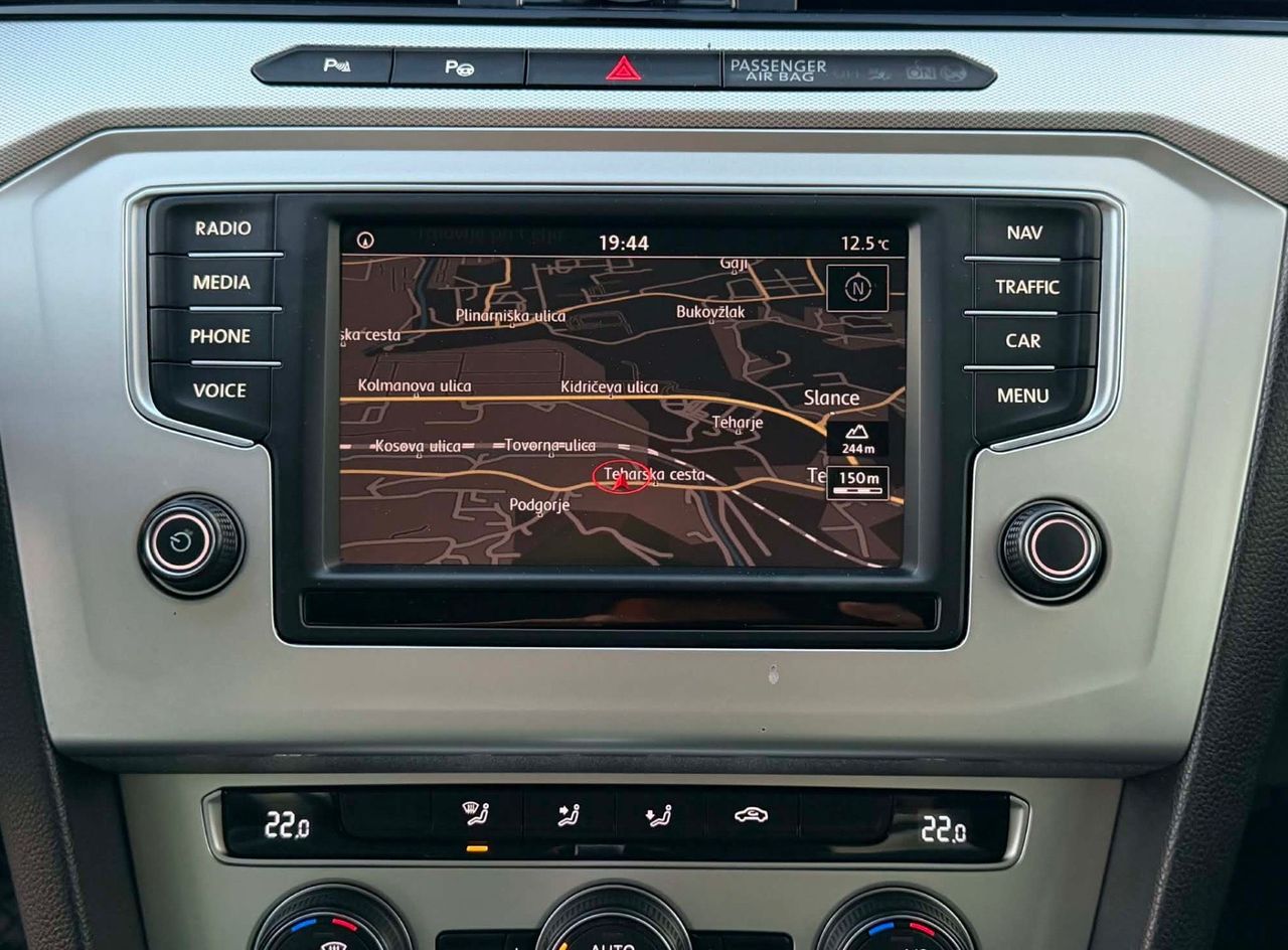 Zunanja slika - VW Passat - Variant 2.0 TDI-DSG-H LINE-NAVI-4X KLIMA-LIZING ZA TUJCE- - 10