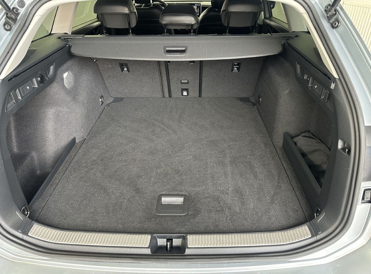 Zunanja slika - VW Passat - Variant 1.5 eTSI BMT Elegance DSG..NEMŠKI.KLJUKA.KAMERA - 19