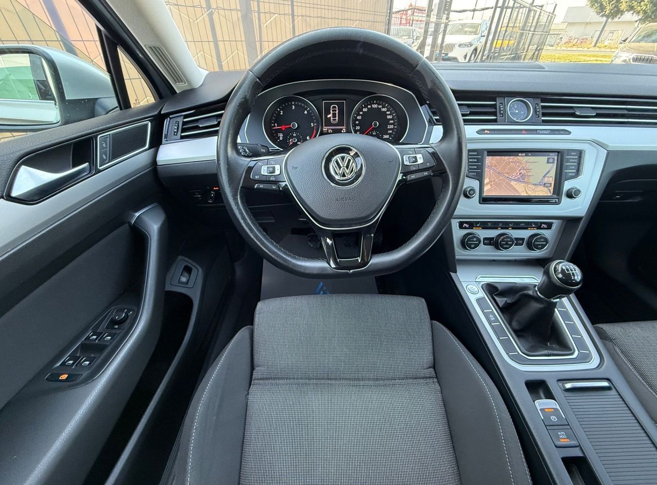 Zunanja slika - VW Passat - 2.0 TDI BMT Highline-Slovensko poreklo-Vel. serv.. - 12