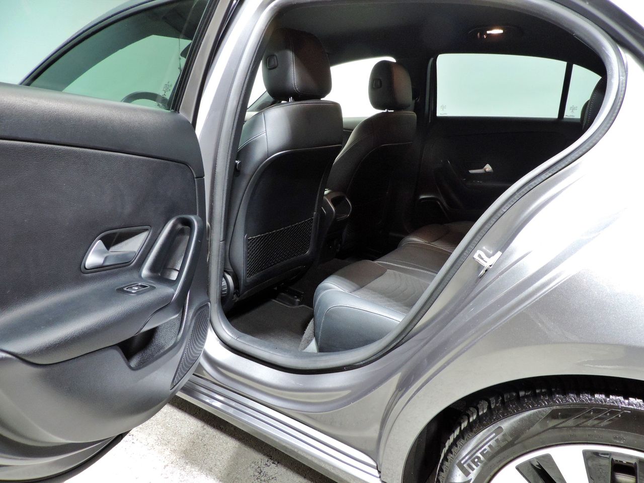 Zunanja slika - Mercedes-Benz A-Razred - A 200 d 8G-DCT LED-KAMERA-USNJE…. - 10