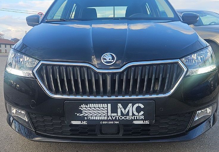 Zunanja slika - Škoda Fabia - 1.0 75ks °LED° °OGR.SEDEŽI° °2x PARK.SENZORJI° - 2