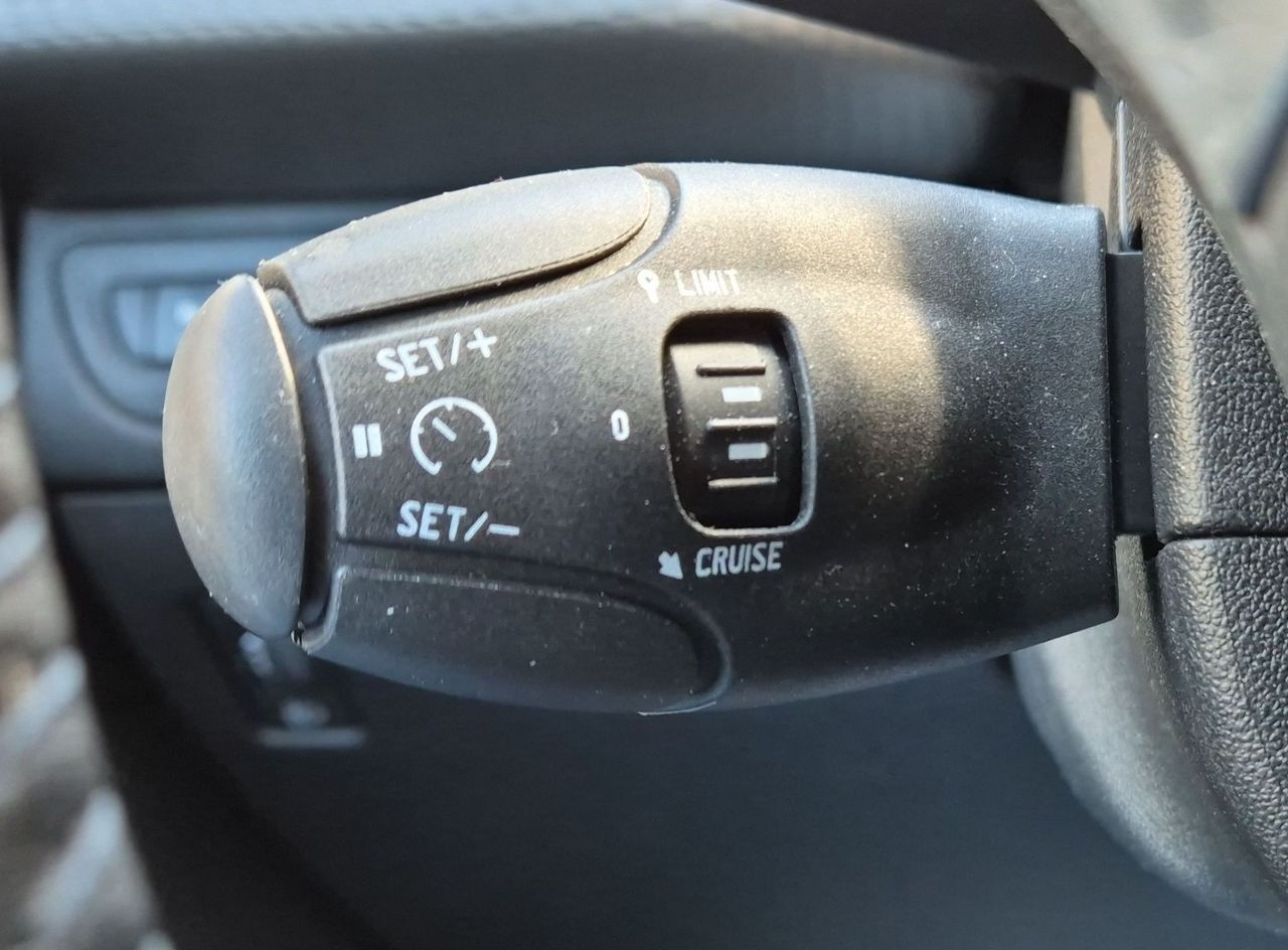 Zunanja slika - Peugeot 2008 - ACTIVE 1.2 82PS M5-SLO-2.LAST-PDC-AC-REDNI SERVISI - 10