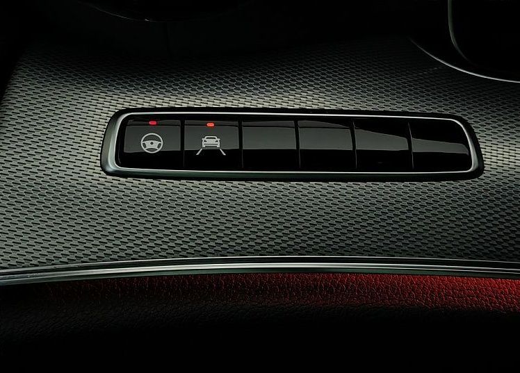 Zunanja slika - Mercedes-Benz E-Razred - LIMO-300-de-2X-AMG-LINE-WIDESCREN-360-KAM-LED-ACC- - 18