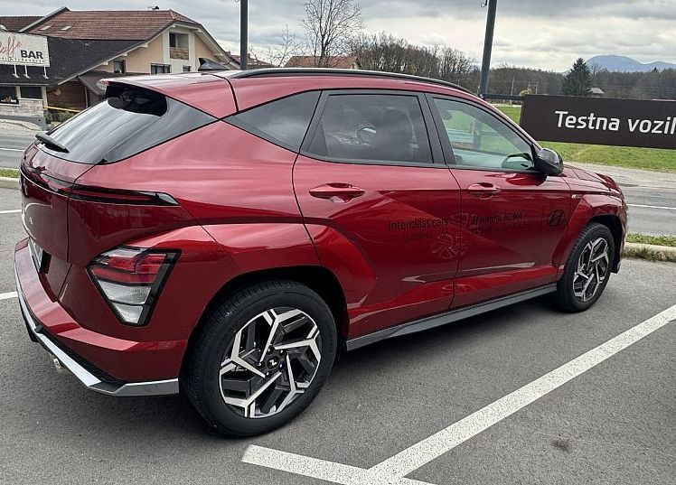 Zunanja slika - Hyundai Kona - 1.6 T-GDI 138 Premium DCT N-Line WINTER PTG TRA rg - 7