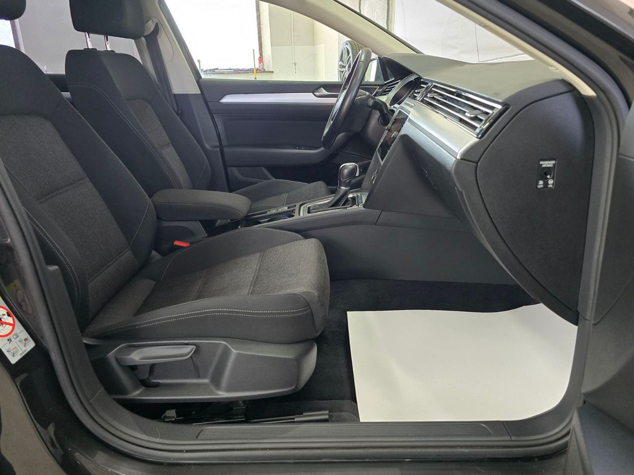 Zunanja slika - VW Passat - Variant 2,0 TDI BMT Connect DSG - 6