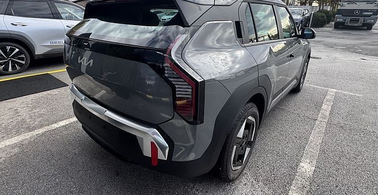 Zunanja slika - KIA EV3 - KIA  STAR  58.3 kWh  - 204 KM - 3