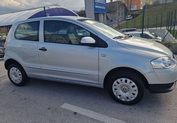 Zunanja slika - VW Fox - 1.2 KLIMA EL-PAKET OPRAVLJEN VELIKI SERVIS... - 5