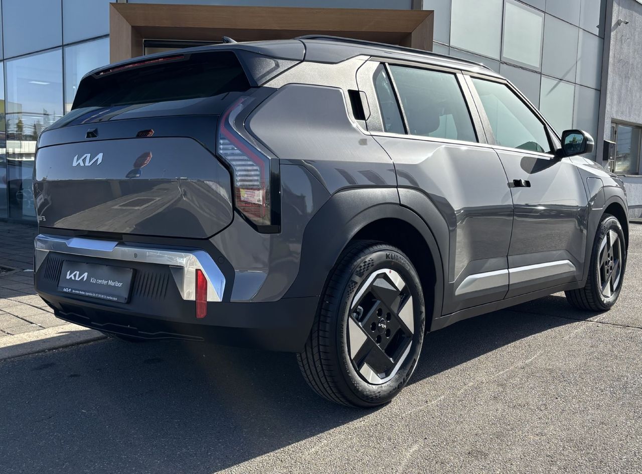 Zunanja slika - KIA EV3 - 58.3 kWh baterija. 150 kW  204 KM  Sky - 4