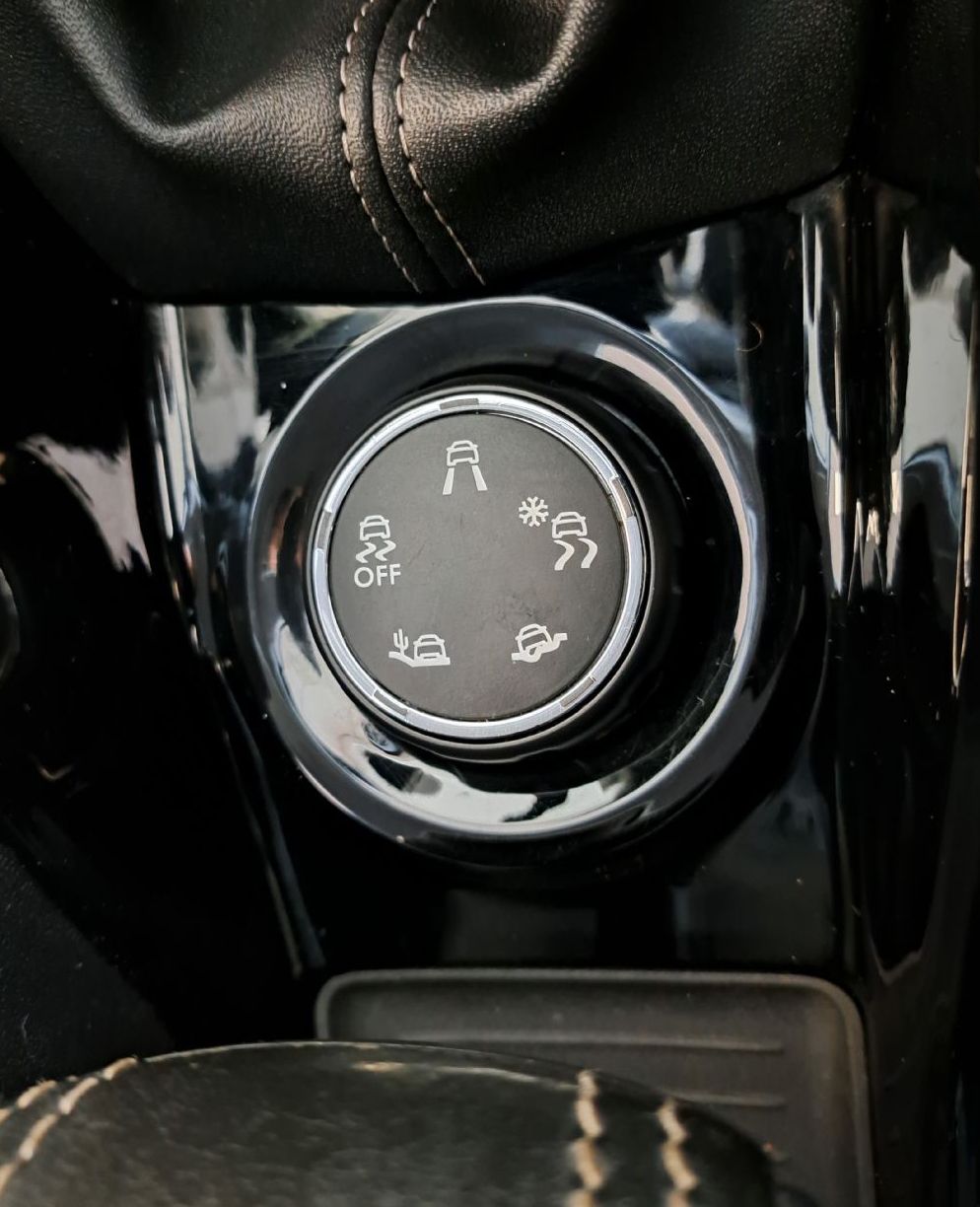 Zunanja slika - Peugeot 2008 - 1.5 BlueHDi 100 Stop Start ALLURE-SLO-LED-ODLIČEN- - 20