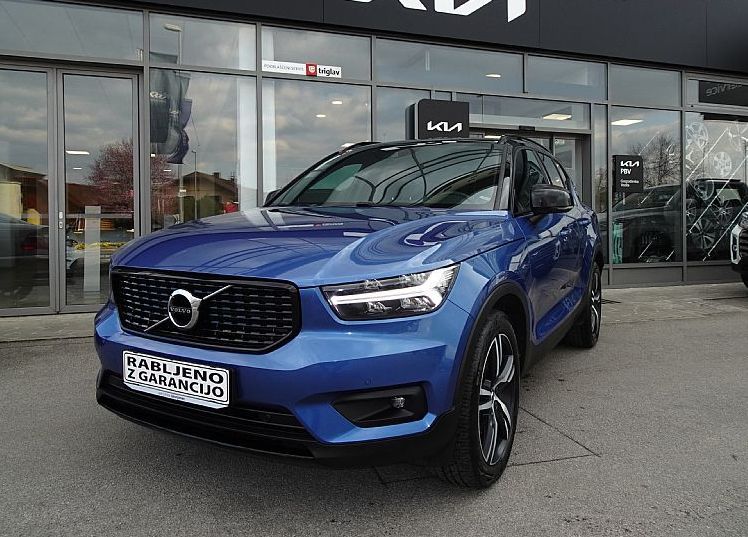 Zunanja slika - Volvo XC40 - D3 A AWD R-Design ODLIČNO OHRANJEN - 1