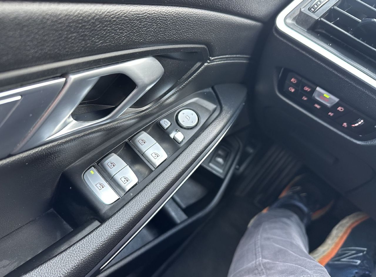 Zunanja slika - BMW Serija 3 - Touring: 318i Luxury.NEMŠKI+4ALU.KAMERA.LED.USNJE.ACC.BE - 9