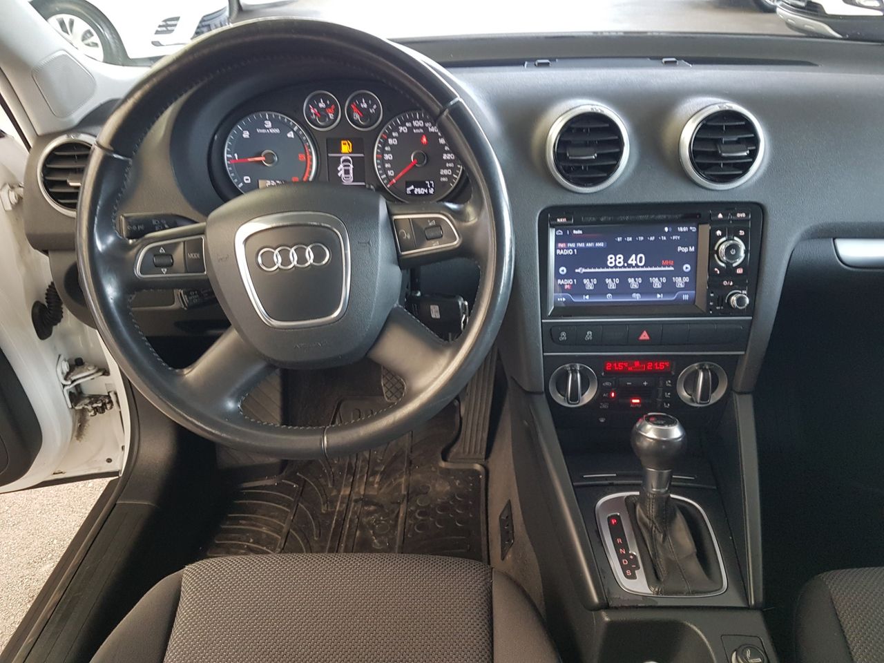 Zunanja slika - Audi A3 - 1,6 TDI AUT. - 9