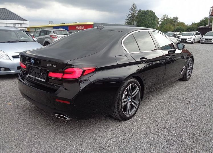 Zunanja slika - BMW Serija 5 - : 530e AUTOMATIC - MAX OPREMA -KASKO GRATIS - 3