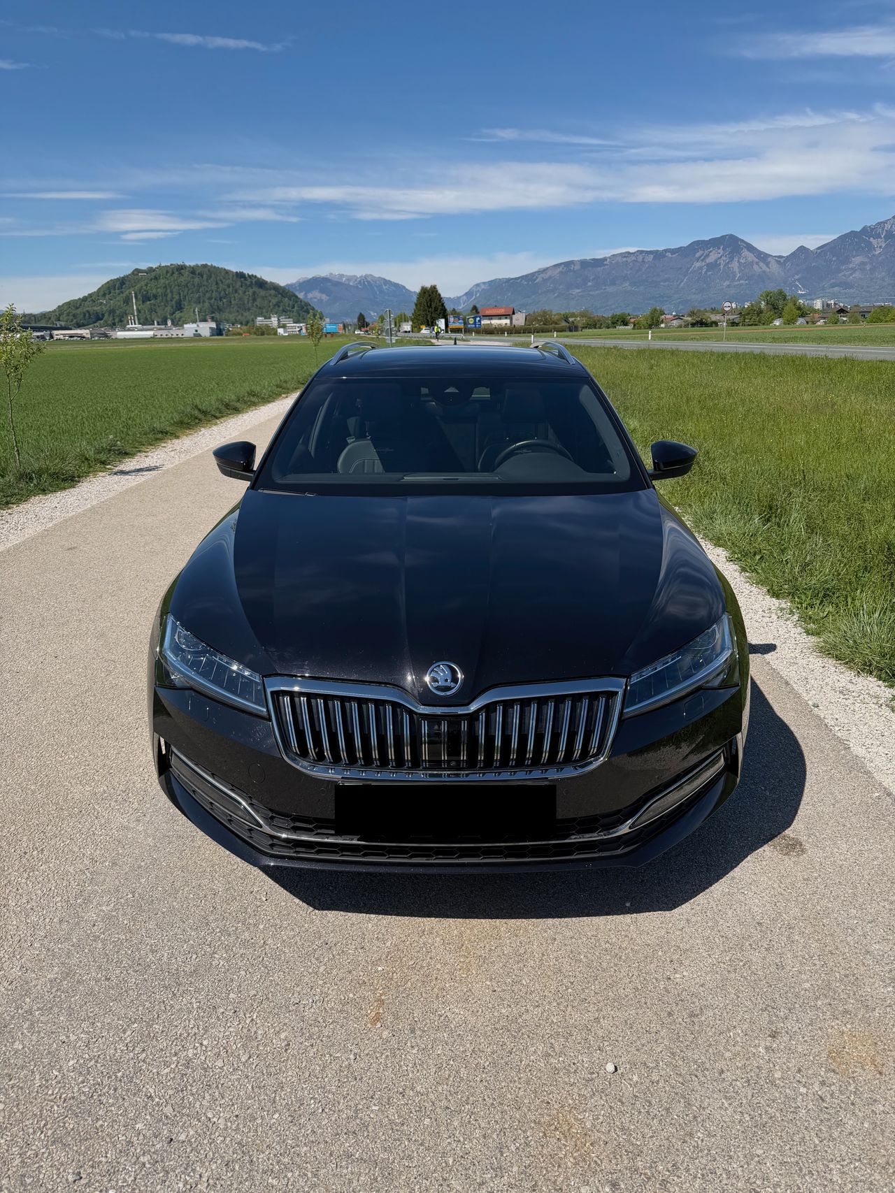 Zunanja slika - Škoda Superb - Combi 1,5 TSI L&K DSG - 2