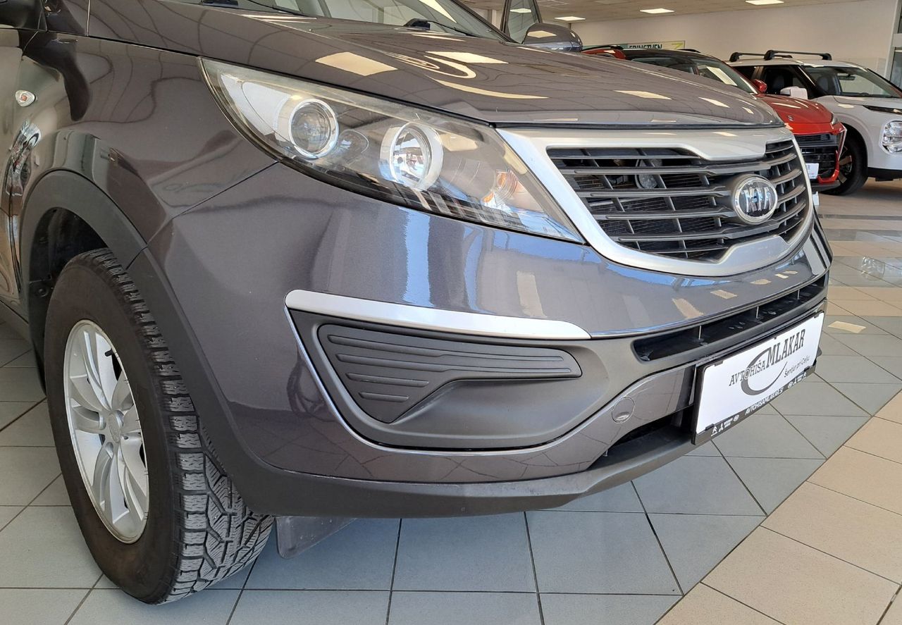 Zunanja slika - KIA Sportage - 2.0 bencinski 120kW Urban-HITRI KREDIT-ODLIČEN- - 17