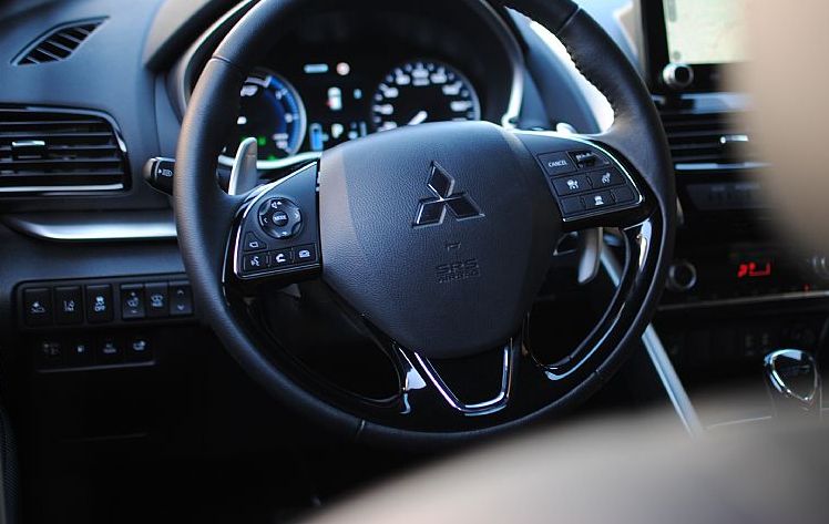 Zunanja slika - Mitsubishi Eclipse Cross - 2.4 MIVEC AWD Intro Edition-LED-Adaptivni-360-HUD - 11
