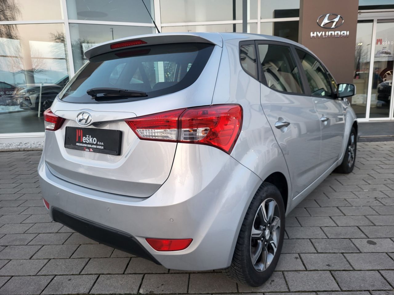 Zunanja slika - Hyundai ix20 - 1.6 CVVT COMFORT-1last-pdc-alu-ac-el.paket-servisi - 18