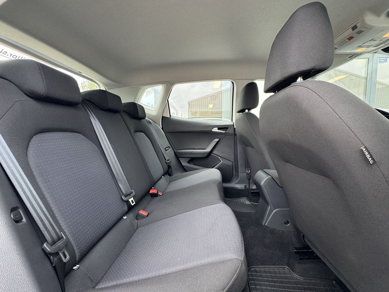 Zunanja slika - Seat Arona - 1.0 TSI 115KM HOLA SLO poreklo 1.LASTNIK ODLIČNA - 11