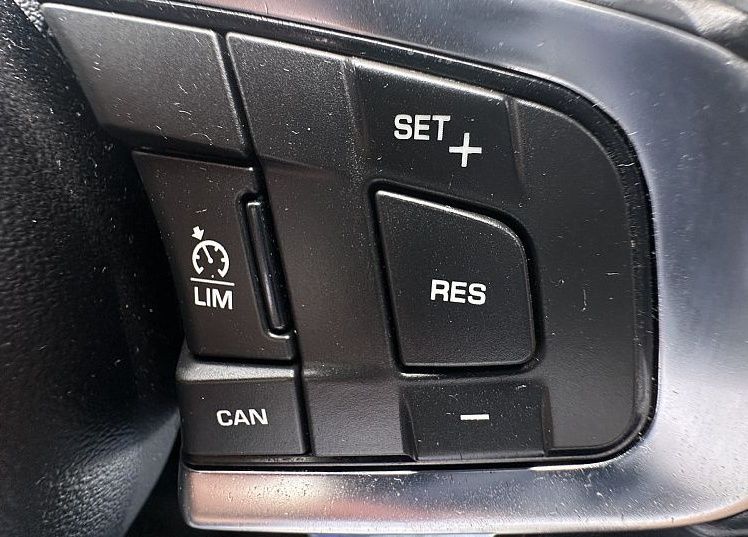 Zunanja slika - Jaguar E-Pace - 2.0 TD4 180 KM 4x4 sam.m. R-Dynamic.KAMERA.LED.NAV - 11