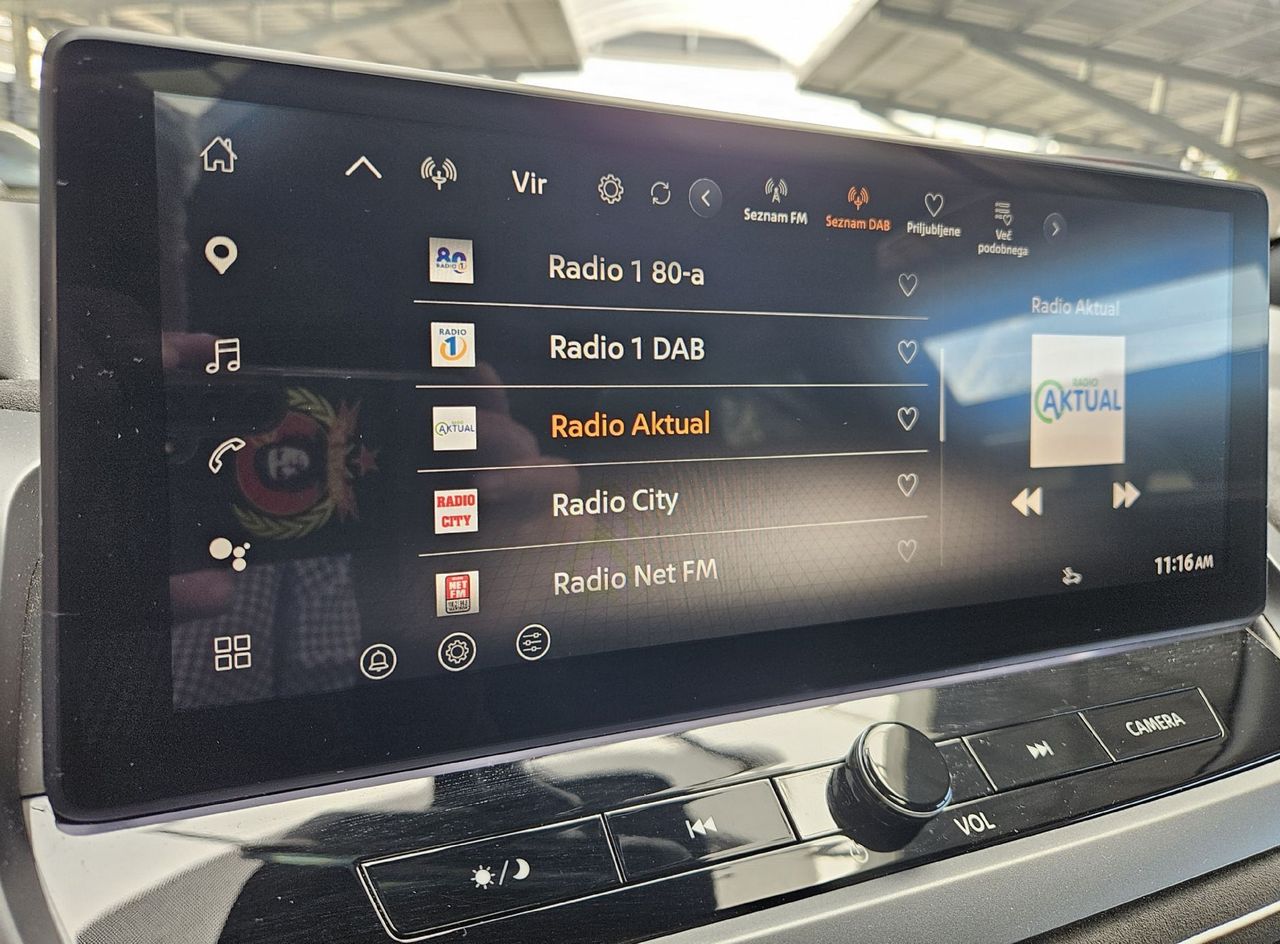 Zunanja slika - Nissan Qashqai - 1.3 DIG-T MHEV N-Design X-Tronic - 12