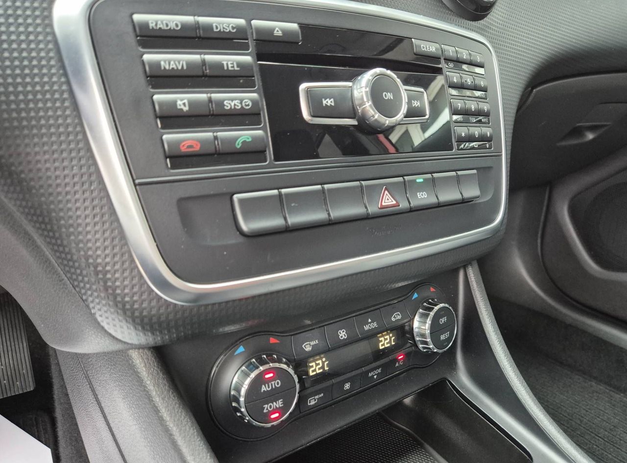 Zunanja slika - Mercedes-Benz A-Razred - STYLE°SLO°BI-XENON°KAMERA°AVT.KLIMA°ALU°BLUETOOTH. - 13