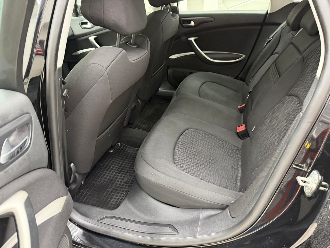 Zunanja slika - Citroën C5 Tourer - 2.0 HDI III - 7