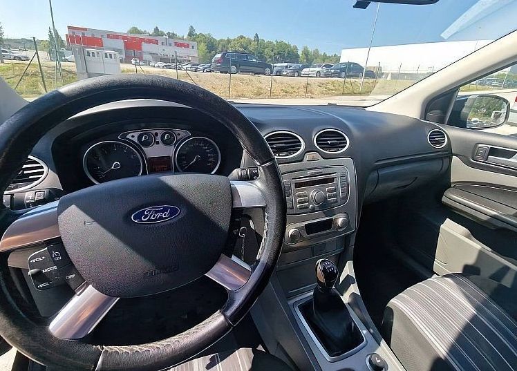 Zunanja slika - Ford Focus - 1.6  115  Trend - 9