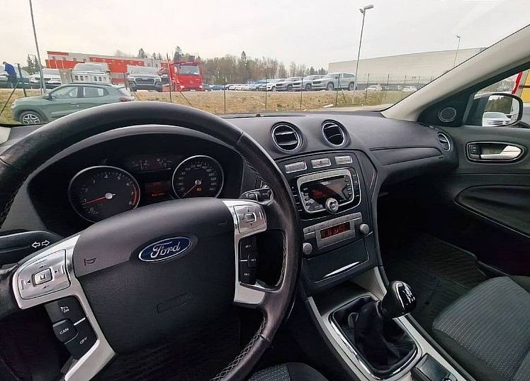 Zunanja slika - Ford Mondeo - 2.0 B 145 KM UREDIMO HITRI KREDIT CCA 10 MIN - 9