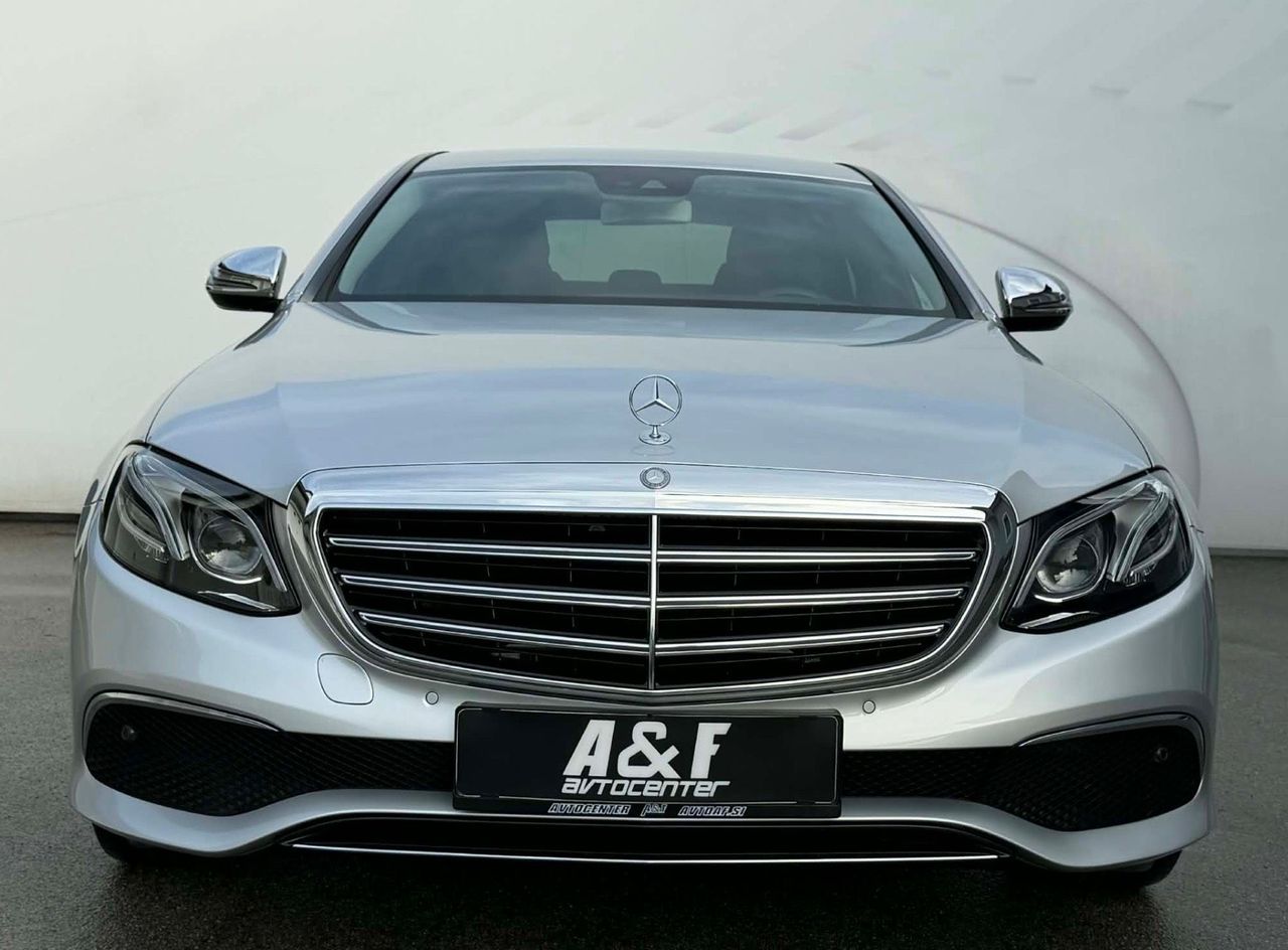 Zunanja slika - Mercedes-Benz E-Razred - 220CDI-61.000km-VIRTUAL-MULTIEBAM-LIZING ZA TUJC.. - 2
