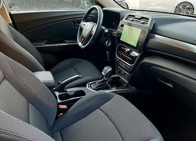 Zunanja slika - KG Mobility Musso - 2.2  Grand 2.2 XDi Venture + 4WD M T - 9