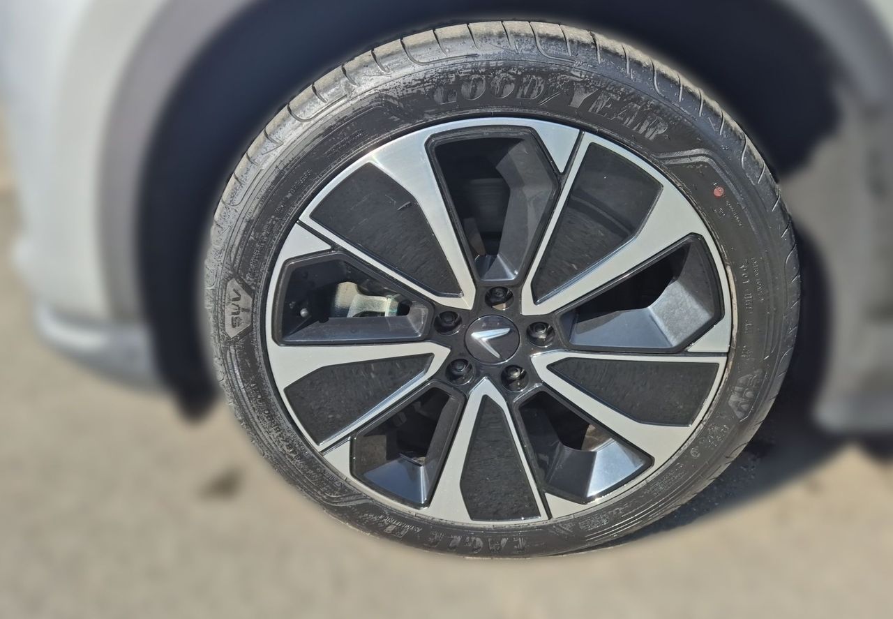 Zunanja slika - Vinfast VF8 - PLUS 87.7kWh 408PS AWD-GRATIS POLNILNICA 22KW - 8