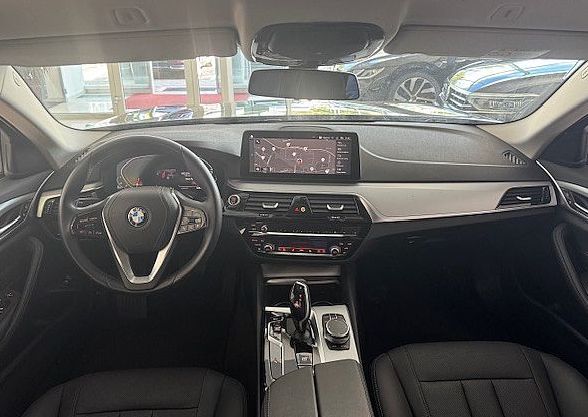 Zunanja slika - BMW Serija 5 - Touring: 520D BUSINESS AUT xDRIVE LED VIRTUAL KAMERA USN - 6