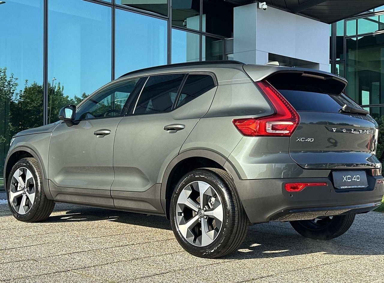 Zunanja slika - Volvo XC40 - B3 P Plus Dark AT DCT 3 leta garancije + 3 servisi - 7