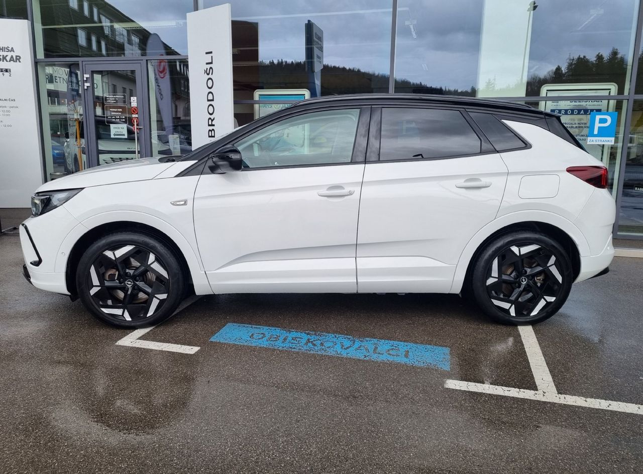 Zunanja slika - Opel Grandland - 1.6 PHEV GSE AUTO 300HP 4WD + POTRJENA KNJIGA - 4