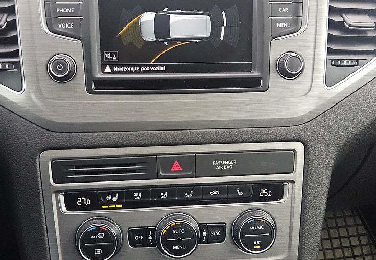 Zunanja slika - VW Golf - Sportsvan 1.2 TSI 110ks COMFOTLINE °2x PDC° °RADAR TEMPOMAT - 11
