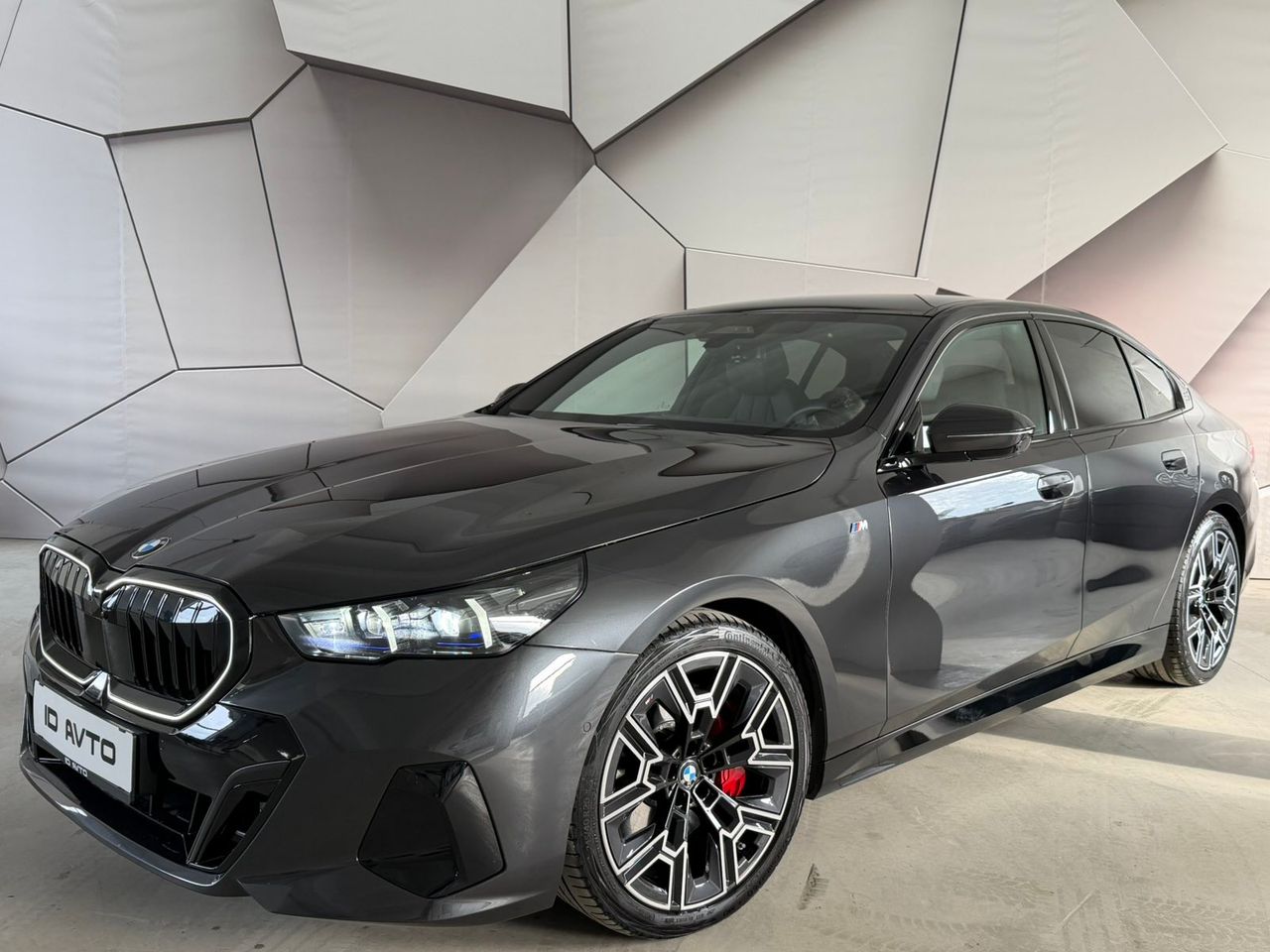 Zunanja slika - BMW Serija 5 - 5 Series Limousine 540D AUT. XDRIVE - 10