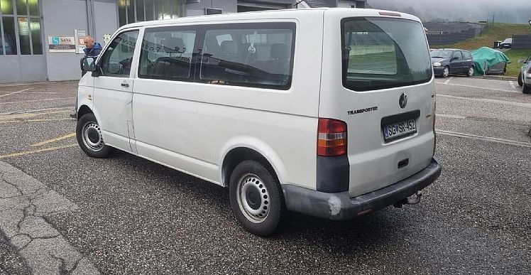 Zunanja slika - VW Transporter - 2.5 TDI   8+1 - 5
